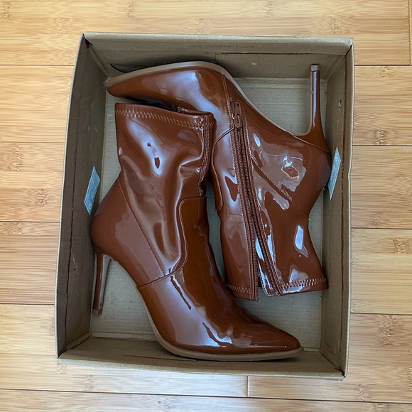 STEVE MADDEN elwyn bootie - Picture 7 of 12